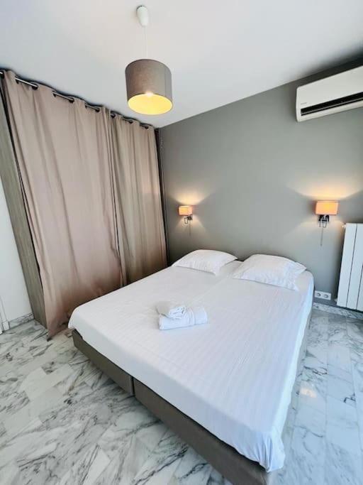 Le Pinede - Apt 4 Prs- Parking - Clim - 500M Plages Antibes Exterior foto