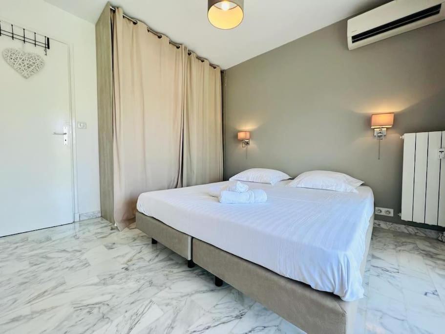 Le Pinede - Apt 4 Prs- Parking - Clim - 500M Plages Antibes Exterior foto