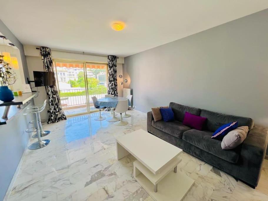 Le Pinede - Apt 4 Prs- Parking - Clim - 500M Plages Antibes Exterior foto