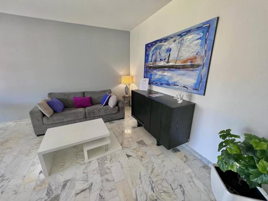 Le Pinede - Apt 4 Prs- Parking - Clim - 500M Plages Antibes Exterior foto